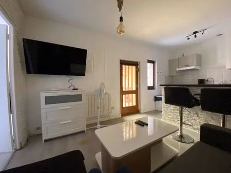 à louer : appartement t2 meublé à nîmes - confort et proximi
