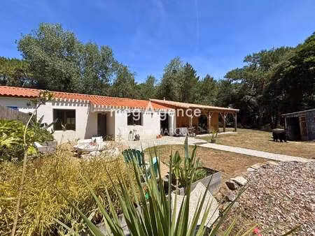 vente maison bord de mer aux sables-d'olonne (85100) : à vendre bord de mer / 107m² les sa