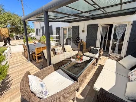 rognac - maison t5 de plain pied 93.36 m2 habitables + garage sur une parcelle de 505m2