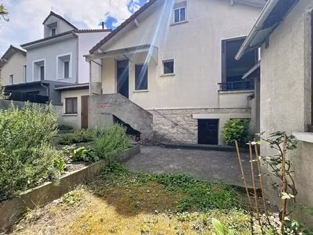 rueil-malmaison centre– maison 1930 avec fort potentiel d’évolution