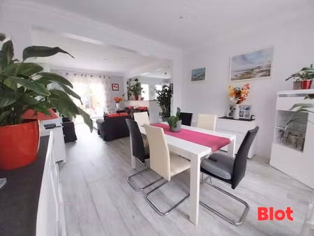 a vendre belle maison t5 au calme à st malo à 800m de la grande plage du sillon