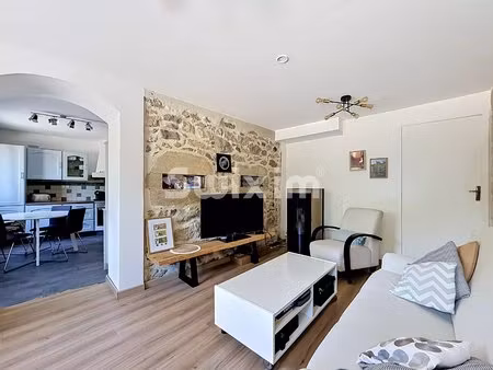 maison 5 pièces de 91 m² avec panneaux photovoltaïques