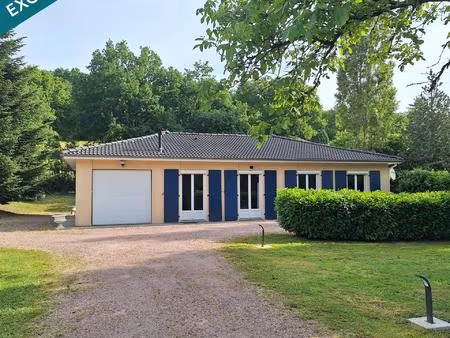 pavillon plain-pied   3 chambres avec grand jardin .