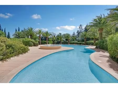 mandelieu la napoule – studio / 2 pièces dans une résidence avec piscine  proche du golf..