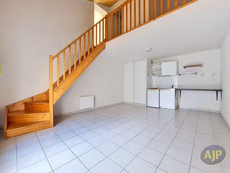 à vendre ? charmante maison 47 m²au bourg-sous-la-roche  la roche-sur-yon