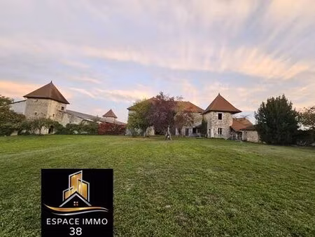 maison de luxe de 600 m2 en vente yenne  france