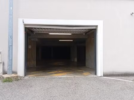 parking couvert en sous-sol à aubenas