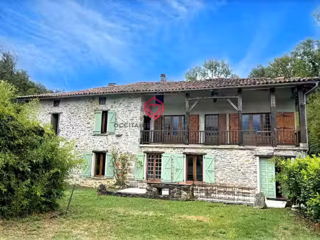 ancien moulin  terrain et piscine