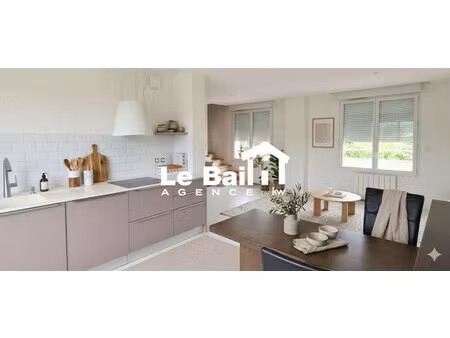 beau duplex avec 3 chambres dpe c + 2 parking (faibles charges)