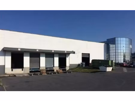 location local d'activités lesquin 2 122 m²