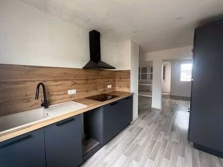 appartement fonctionnel avec balcon - t3 - chatenoy le royal