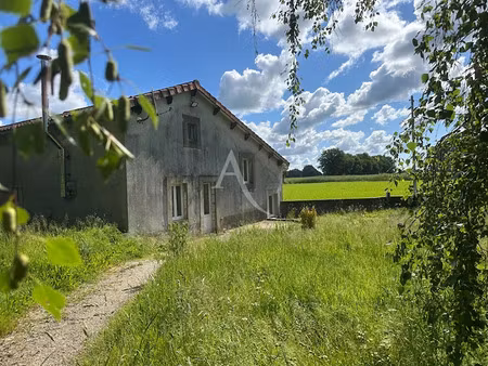 vente maison 6 pièces 106 m² à boivre-la-vallée (86470)  109 000 €