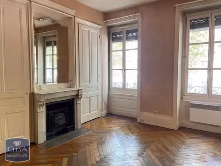 appartement à louer 1 pièce 41.79 m² - lyon 7e arrondissement (69007) - 615€