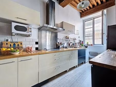 appartement plein centre avec cachet