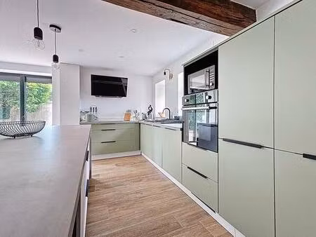 maison 5 chambres sur 561 m²
