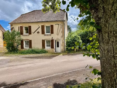 vente maison 7 pièces 169 m² à roye (70200)  119 000 €