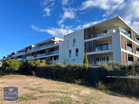 appartement à louer 1 pièce 41.99 m² - fréjus (83) - 806€
