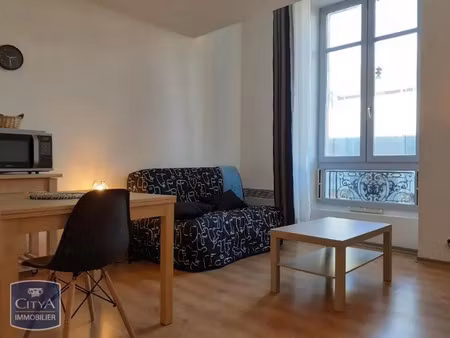 appartement à louer 1 pièce 23.67 m² - nîmes (30) - 467€