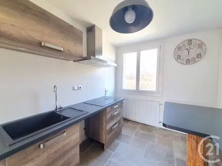 location appartement 3 pièces 65m² le pont de claix 38800