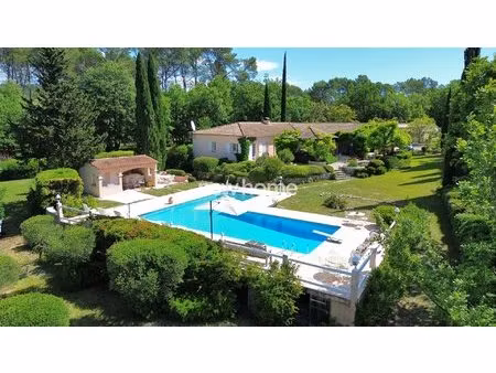 magnifique propriété de charme avec maison d’amis  vaste piscine et vue dégagée  sans...