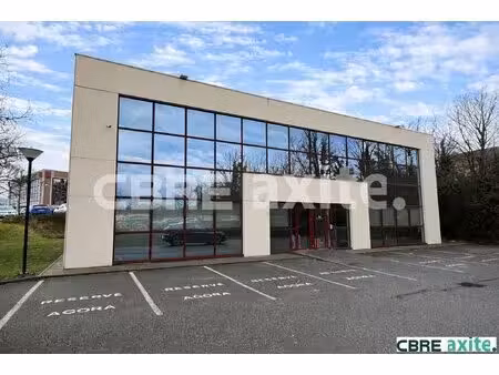 location local professionnel 91m² l isle d abeau 38080