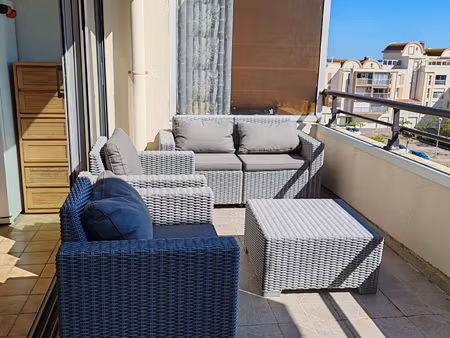 appartement de type 3 avec garage  parking et vue port
