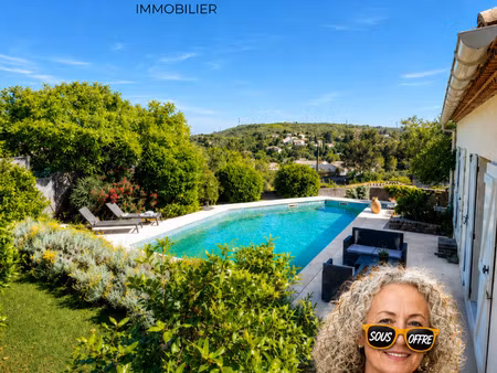 maison 7 p de 168 m2 sur un grand terrain de plus de 1000 m2