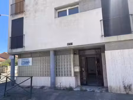 location commerce 7 pièces 123 m² à miramas (13140)