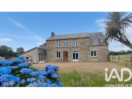 vente maison 5 pièces 117 m² à champcervon (50320)  195 000 €