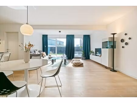 instapklaar gelijkvloers appartement met 3 slpk en een ruim tuin/terras in antwerpen!