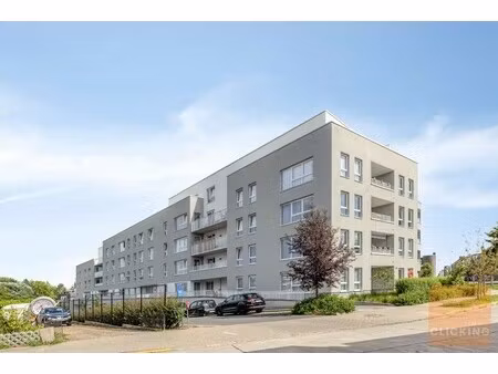 modern 2 slaapkamerappartement met gezellig terras