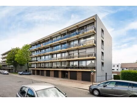prachtig en ruim hoekappartement in een rustige residentie nabij de markt van eeklo!