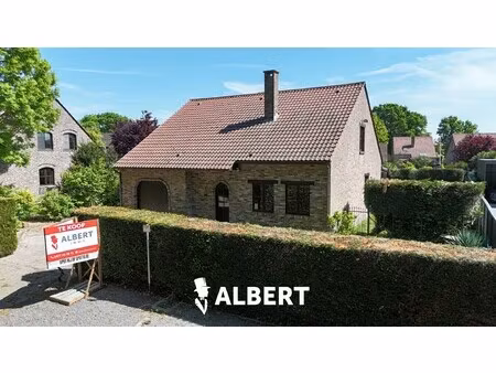 ruime instapklare woning op toplocatie met tuin en bijgebouw