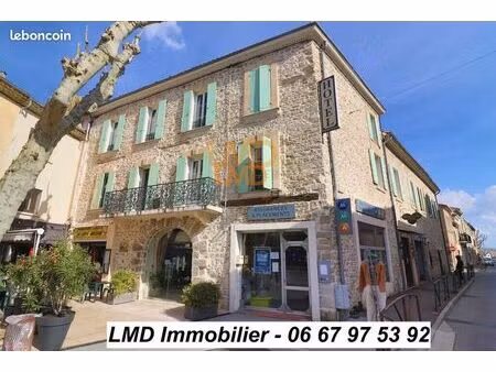 hotel particulier 665 m² trets