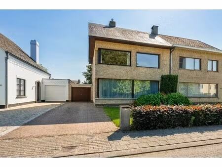 halfopen bebouwing met 4 à 5 slaapkamers op toplocatie te zevenbergen lier