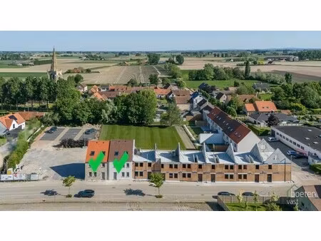 beauvoorde: woonomgeving de lelie: 18 nieuwbouwwoningen in het landelijke en historische b
