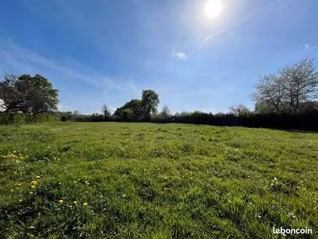 terrain 2 726 m² javerdat
