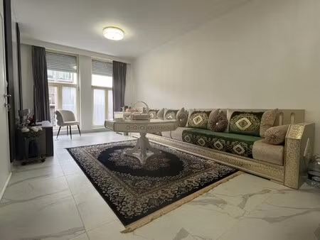 duplex appartement met 2 slaapkamers.
