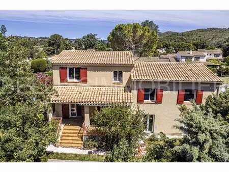 villa eyguières - 5 chambres - 180m²