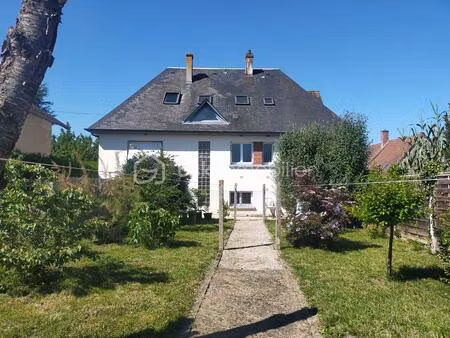 maison traditionnelle de 180 m² à villebarou