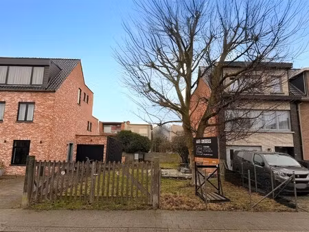 bouwgrond van 297 m² voor een halfopen bebouwing!