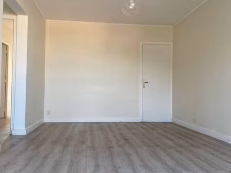 à vendre – superbe appartement t3 traversant de 64 m²  entièrement rénové – secteur la val