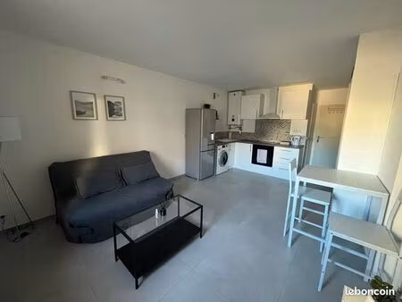studio 24m2 + place de parking dans résidence privée avec portail