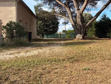 saint-caprais-de-bordeaux – maison avec fort potentiel d’aménagement sur terrain privatif