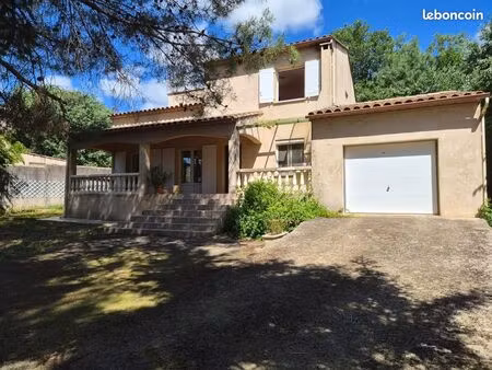 villa 5 pièces 145 m²