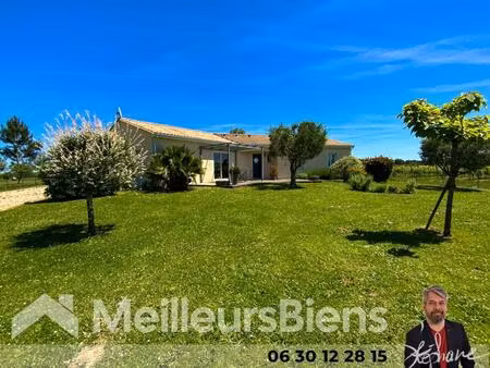 ozillac 17500 maison 4 chambres avec garage et terrain