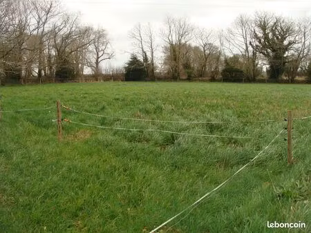 bâtiments agricoles et terrains