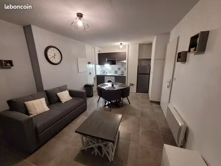 t2 meublé de 40 m² avec jardin privatif et parking – résidence sécurisée