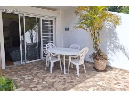 studio avec terrasse - fort-de-france / balata