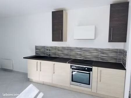 maison de village r+1 avec 7 pièces 154 m² à lignan-sur-orb